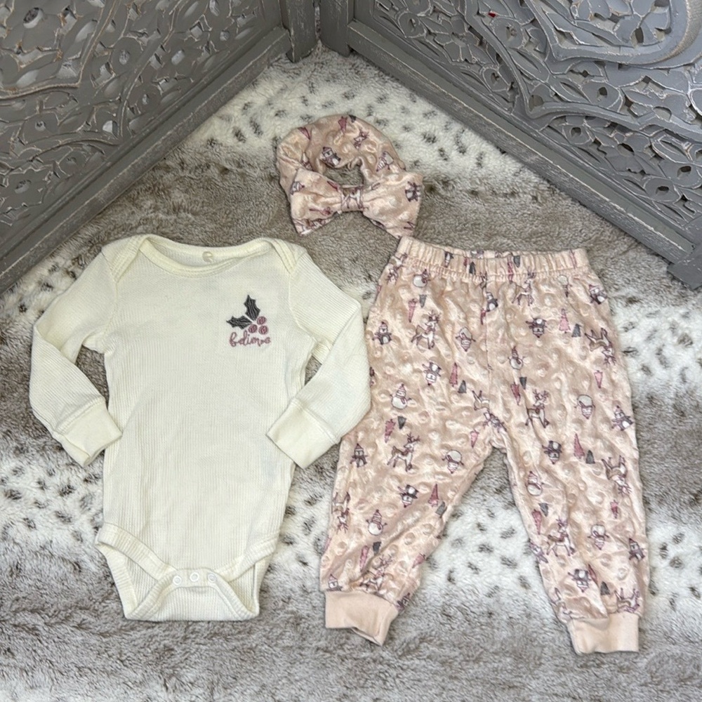 Kyle & Deena 3 piece set baby girls 6-9 months Christmas holiday party mistletoe